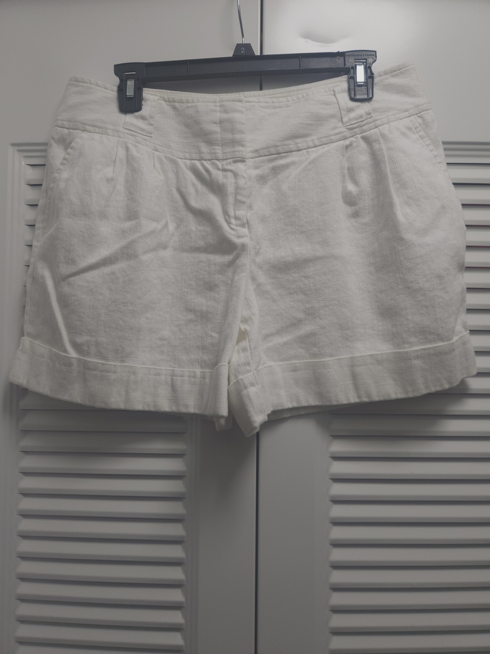 Apt. 9 “Ava” White Linen Blend Cuffed Shorts Size 12 Classic Summer